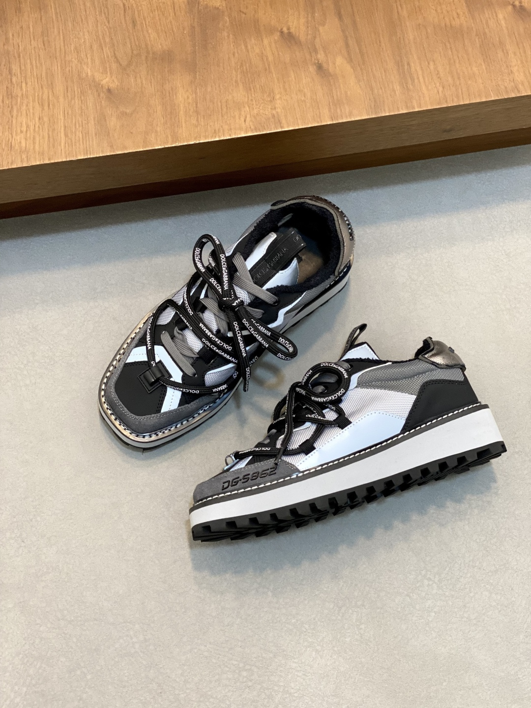 olce & Gabbana shoe
